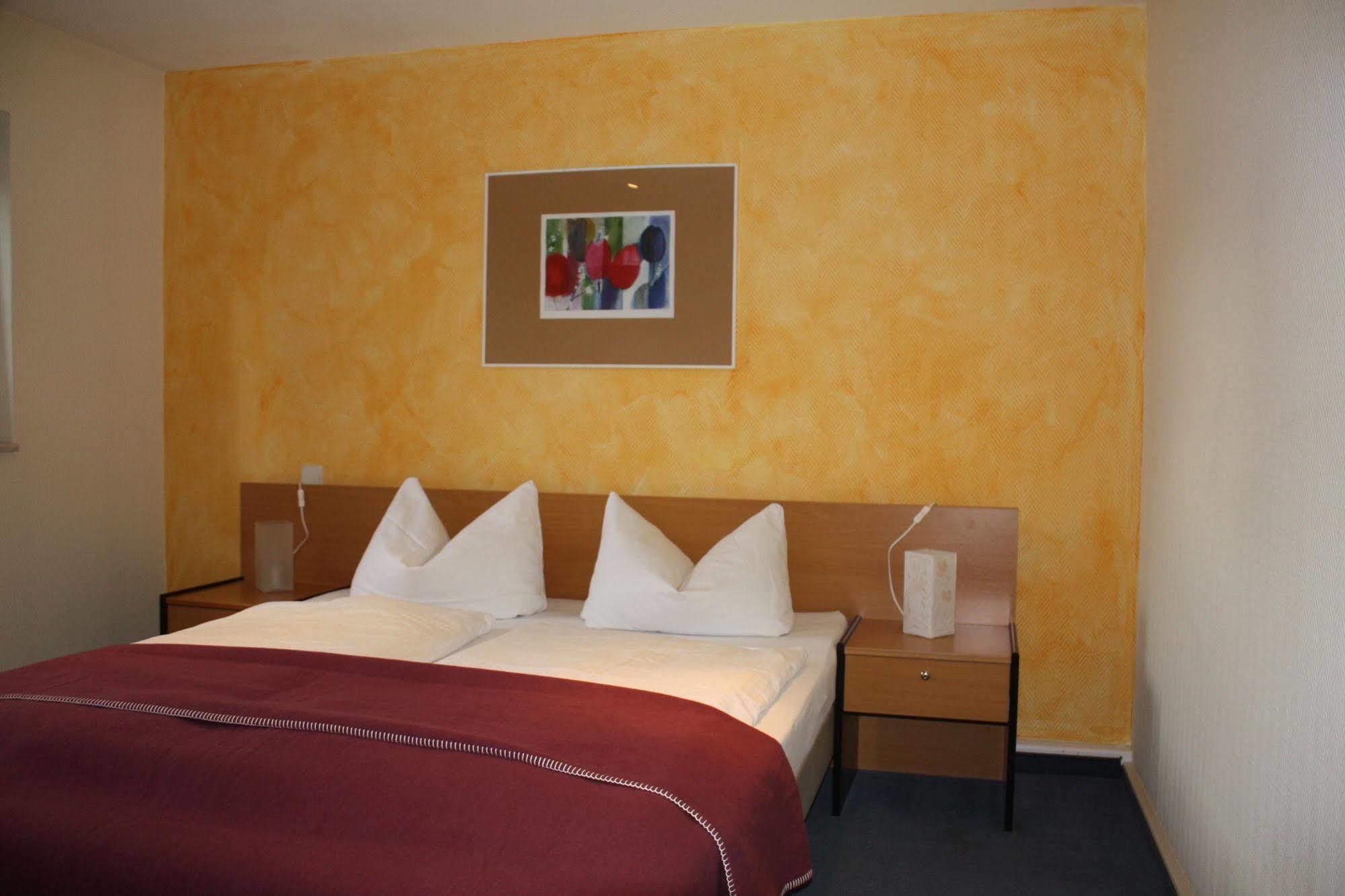 Landhotel Lindenschänke Dresden Exterior foto